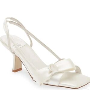 Women’s Jeffrey Campbell take a bow heels